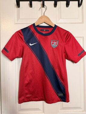 Nike USA National Team 2012 Away Soccer Jersey  Youth sz M Red Dri Fit